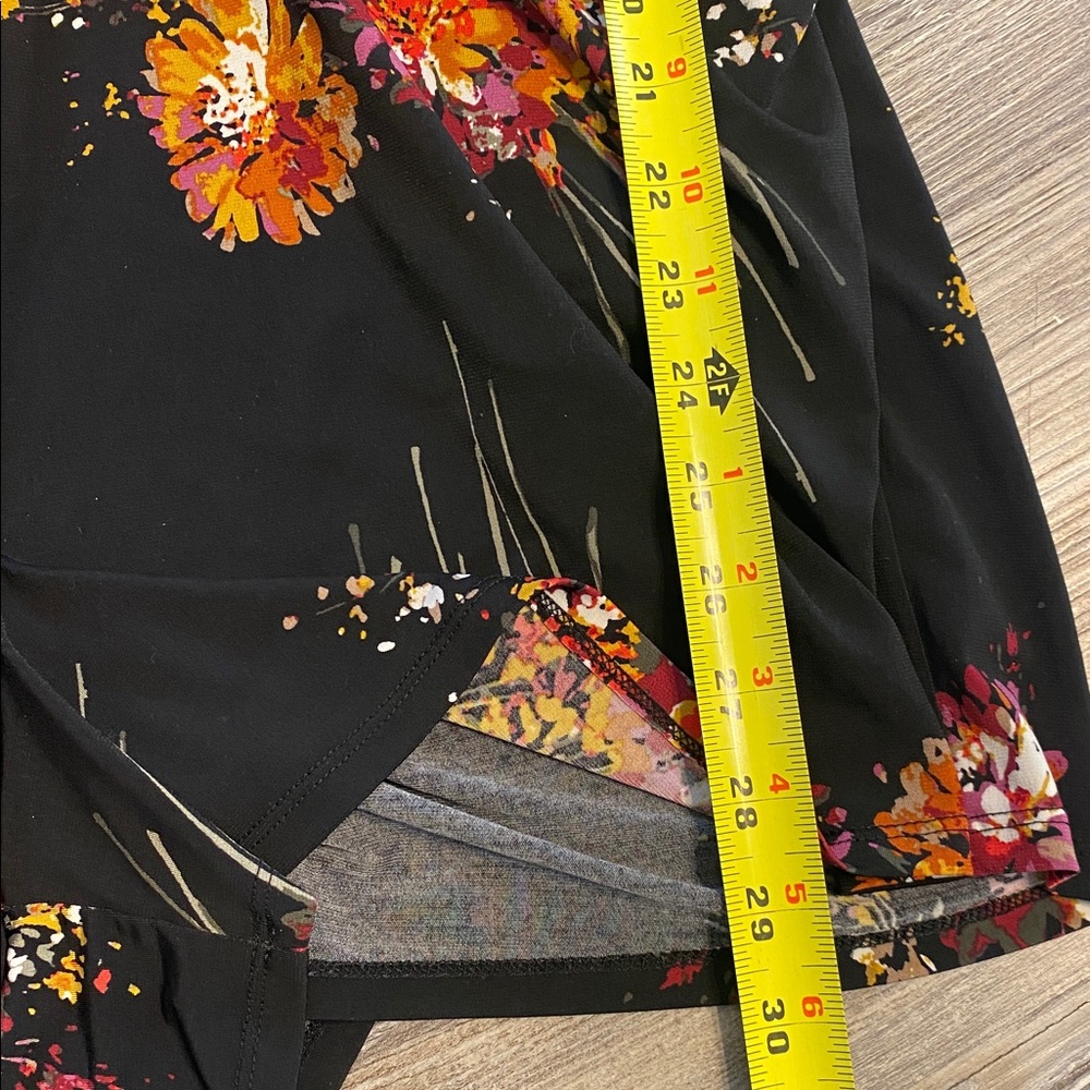 EUC MAURICES 3/4 Slv Spandex Stretchy Belted Floral Romper L - Picture 7 of 8